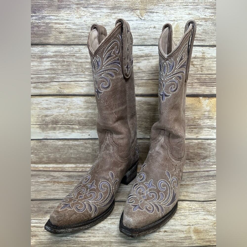 LANE 6.5 Tan Western Boots distressed styling with blu periwinkle embroidering